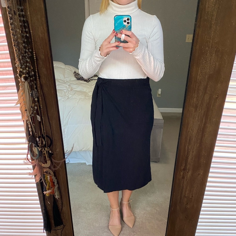 LOFT Black Midi Skirt